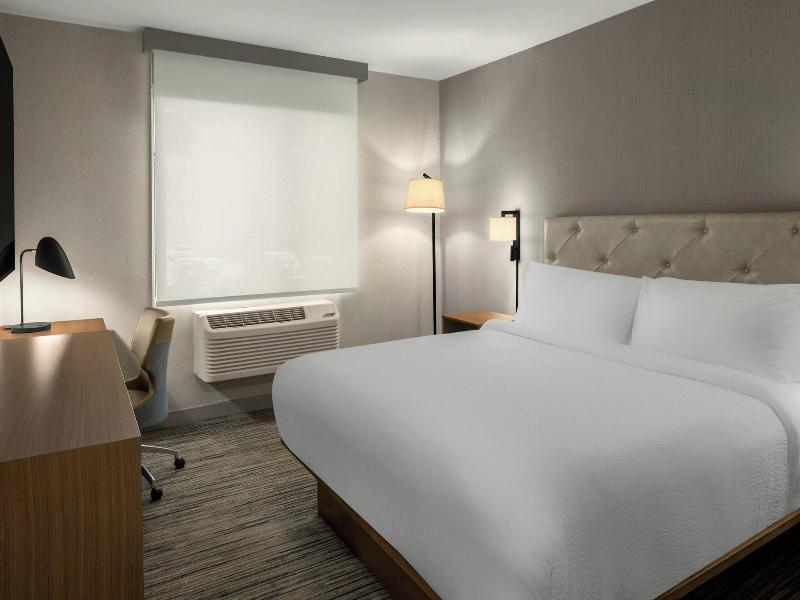 Four Points by Sheraton Downtown Seattle Center image