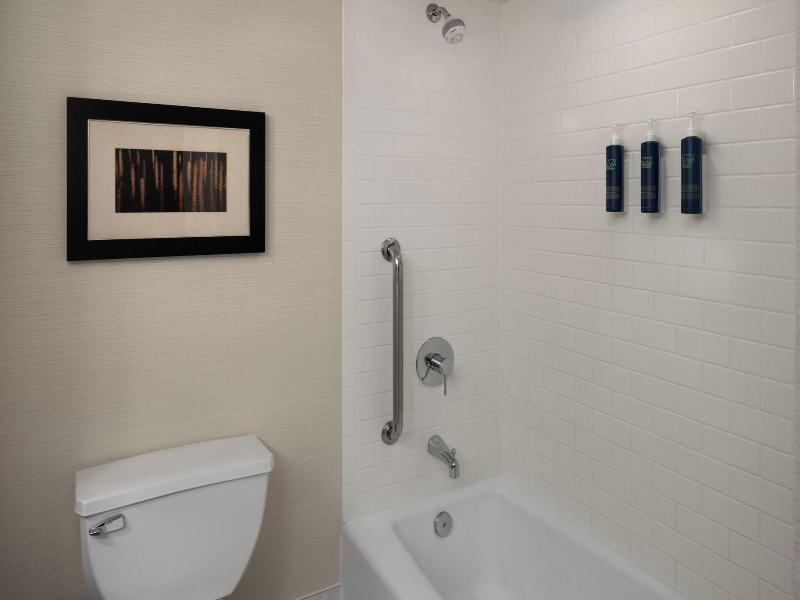 Four Points by Sheraton Downtown Seattle Center image