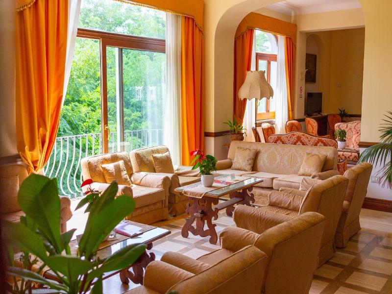 Grand Hotel Hermitage image
