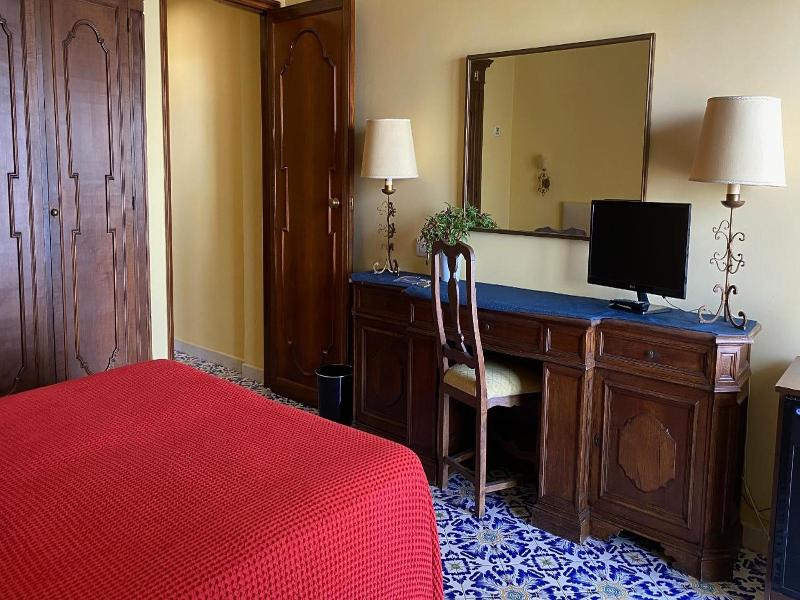 Grand Hotel Hermitage image