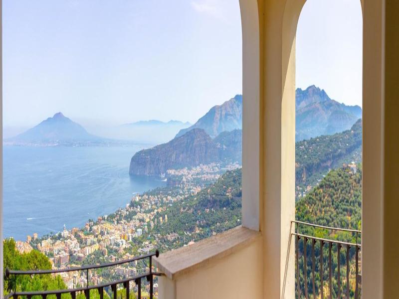 Grand Hotel Hermitage image