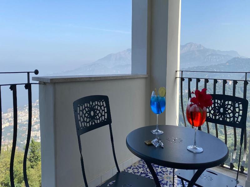 Grand Hotel Hermitage image