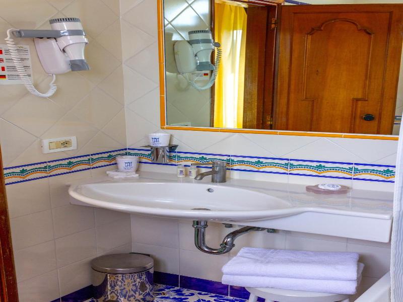 Grand Hotel Hermitage image