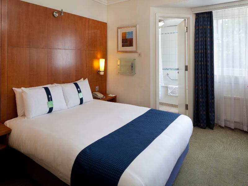 Holiday Inn Basingstoke image