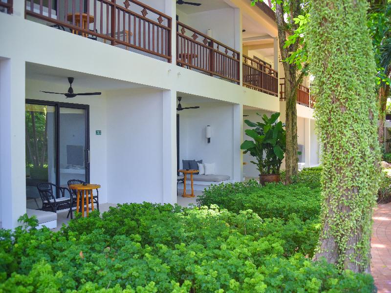 Paradise Beach Resort Samui image