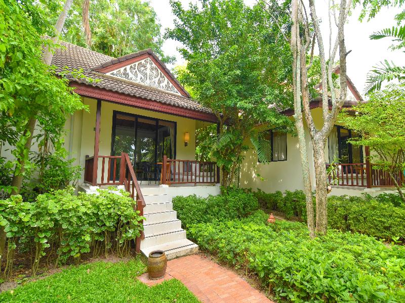 Paradise Beach Resort Samui image