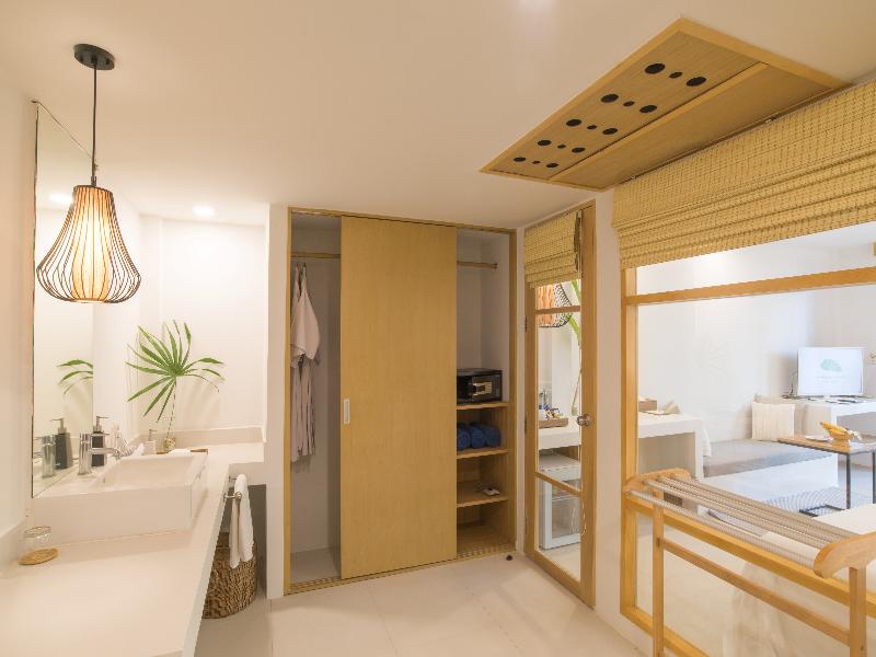 Paradise Beach Resort Samui image