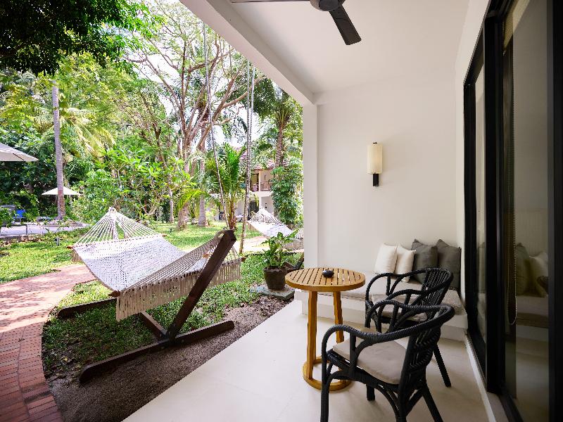 Paradise Beach Resort Samui image