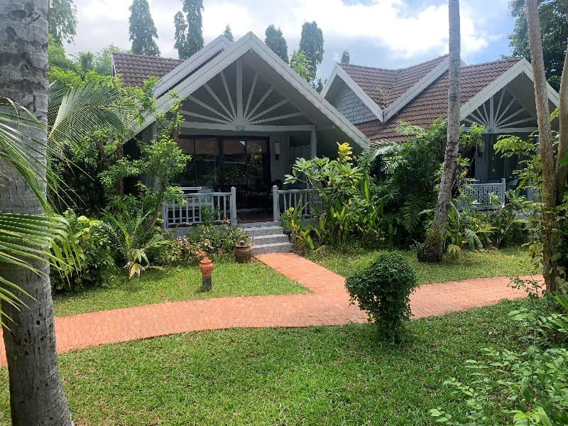 Paradise Beach Resort Samui image