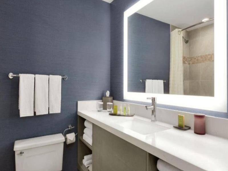 DoubleTree Suites by Hilton Hotel Boston-Cambridge image