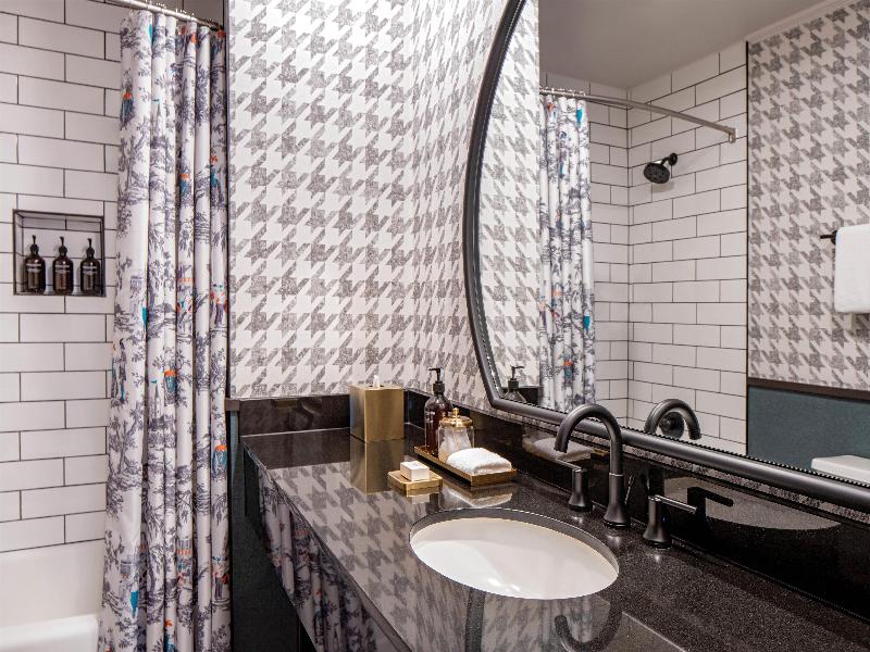 Pelham Hotel image