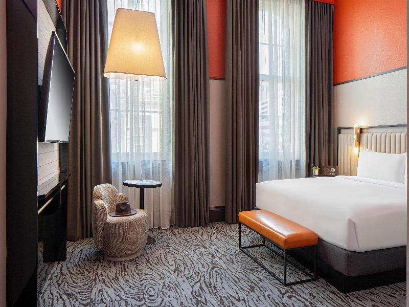 Pelham Hotel image