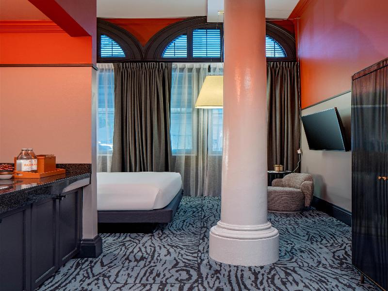 Pelham Hotel image