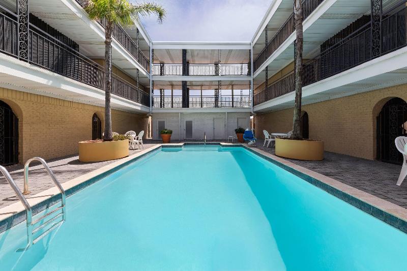Super 8 by Wyndham New Orleans image
