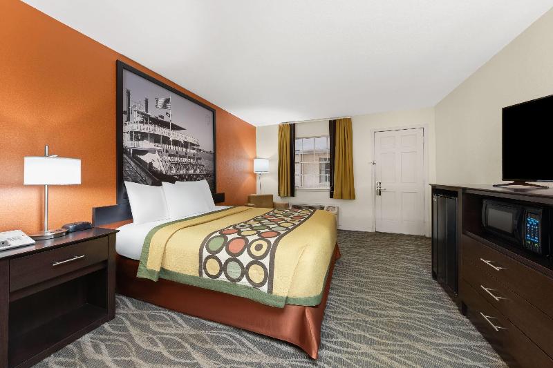 Super 8 by Wyndham New Orleans image