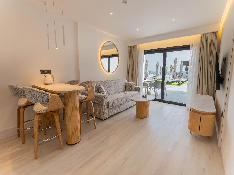 Royal Atlantico image