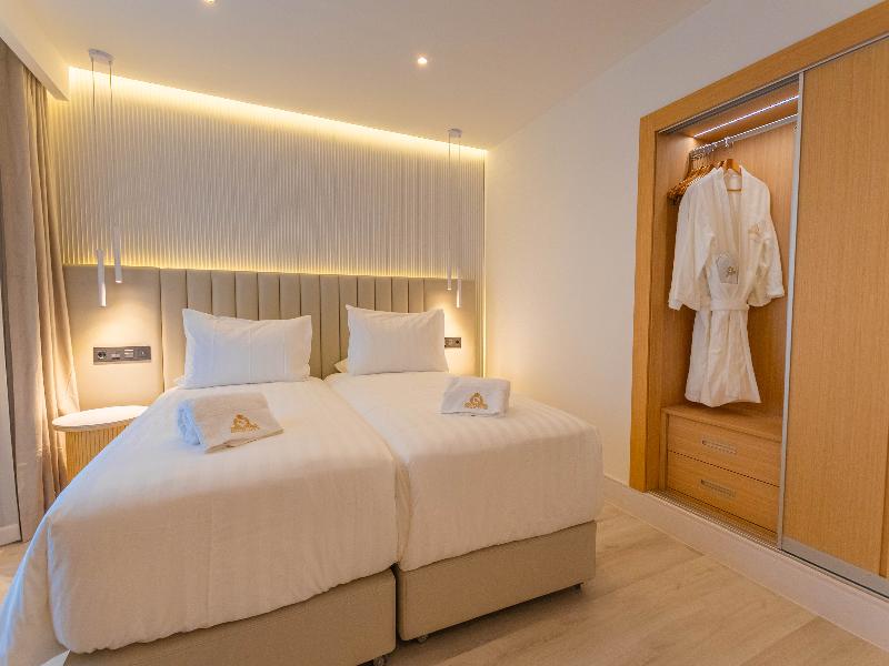 Royal Atlantico image