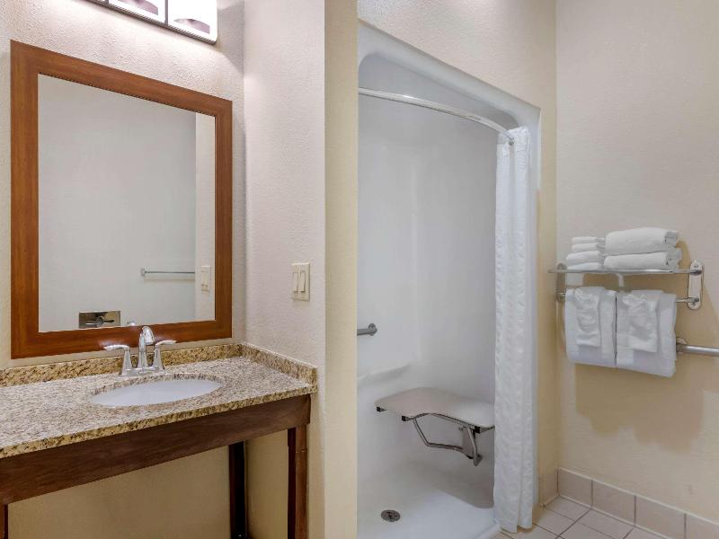 Comfort Suites Near Universal Orlando Resort image