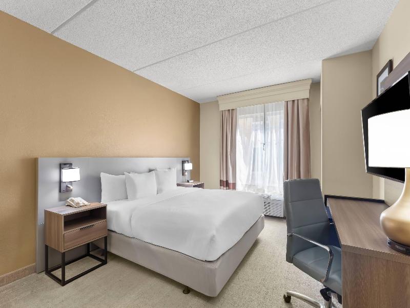 Comfort Suites Near Universal Orlando Resort image