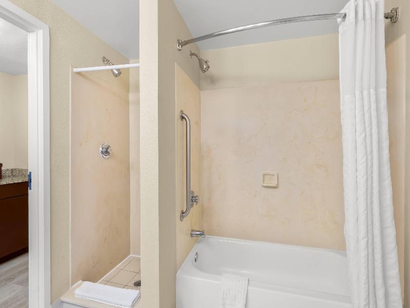 Comfort Suites Near Universal Orlando Resort image
