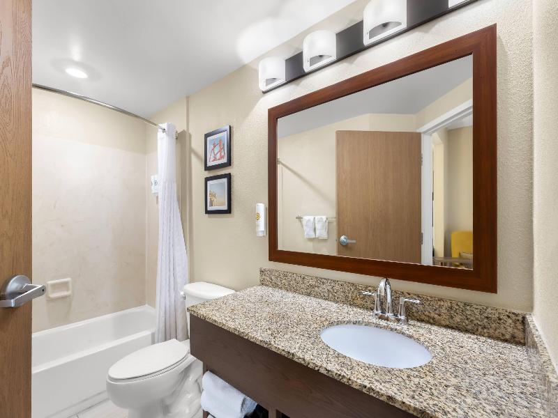 Comfort Suites Near Universal Orlando Resort image