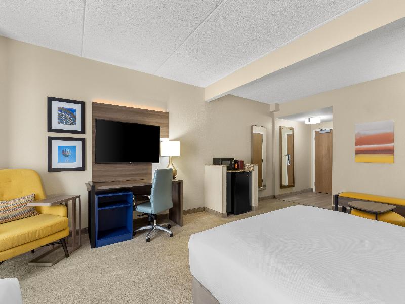 Comfort Suites Near Universal Orlando Resort image