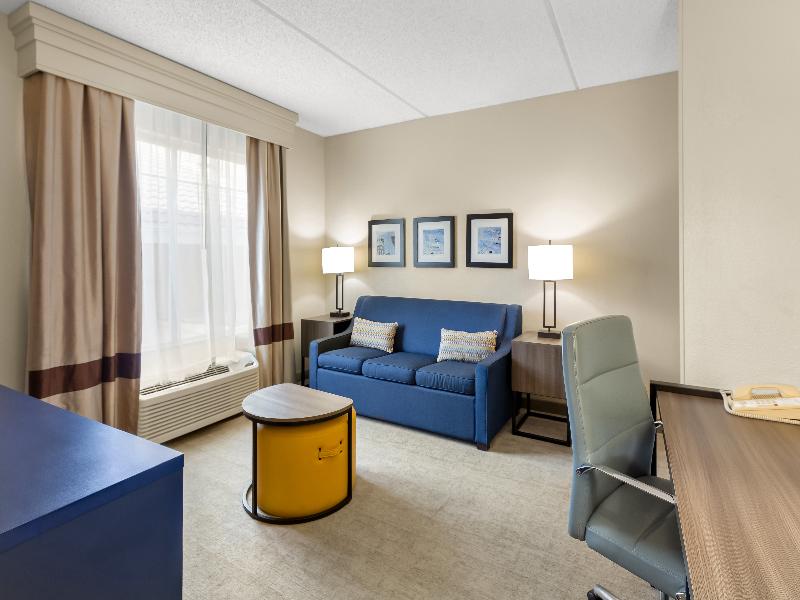 Comfort Suites Near Universal Orlando Resort image