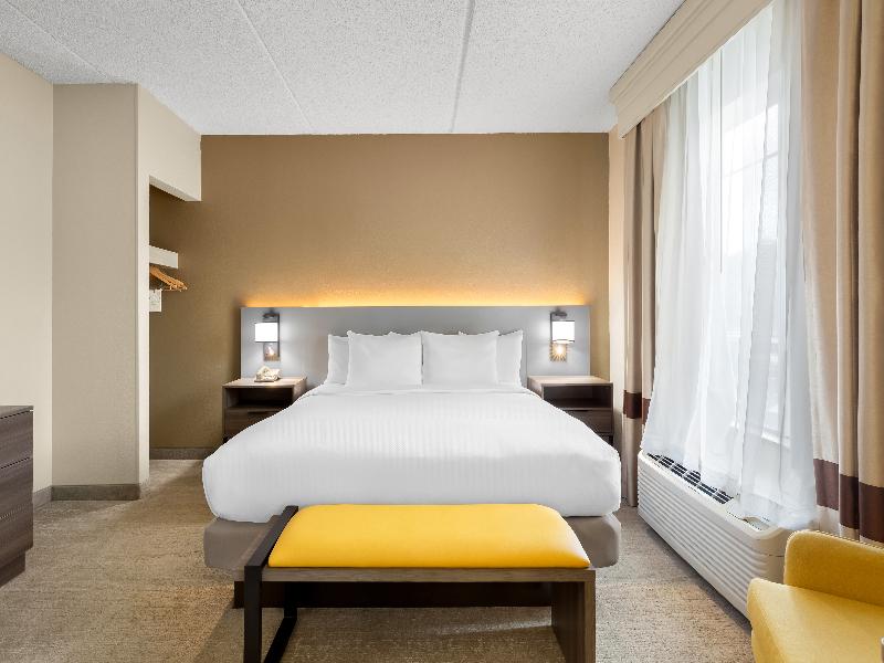 Comfort Suites Near Universal Orlando Resort image