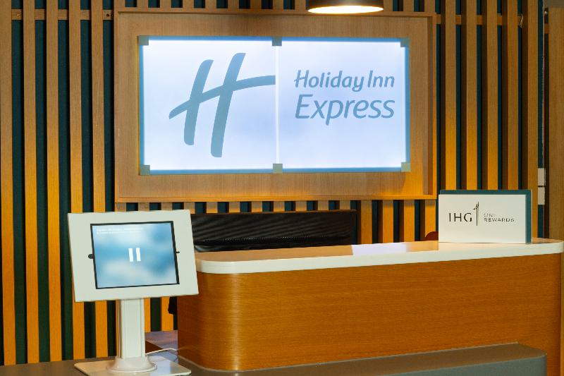 Holiday Inn Express Birmingham Airport NEC image