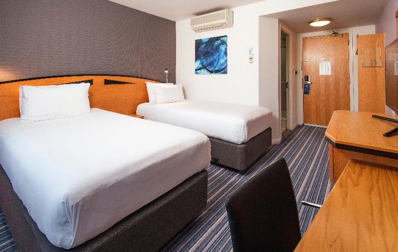 Holiday Inn Express Bristol City Centre image