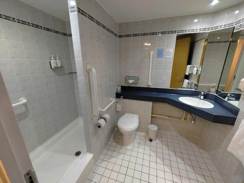 Holiday Inn Express Bristol City Centre image