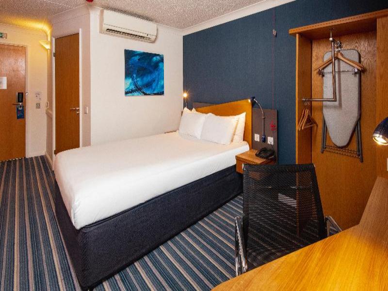Holiday Inn Express Bristol City Centre image