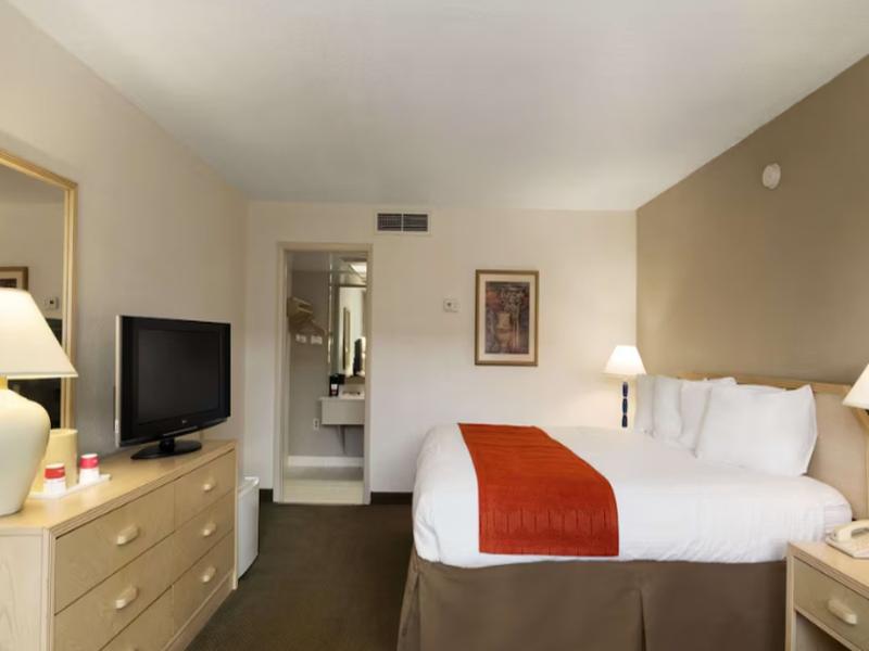 Ramada by Wyndham Kissimmee Gateway image