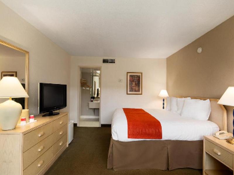 Ramada by Wyndham Kissimmee Gateway image