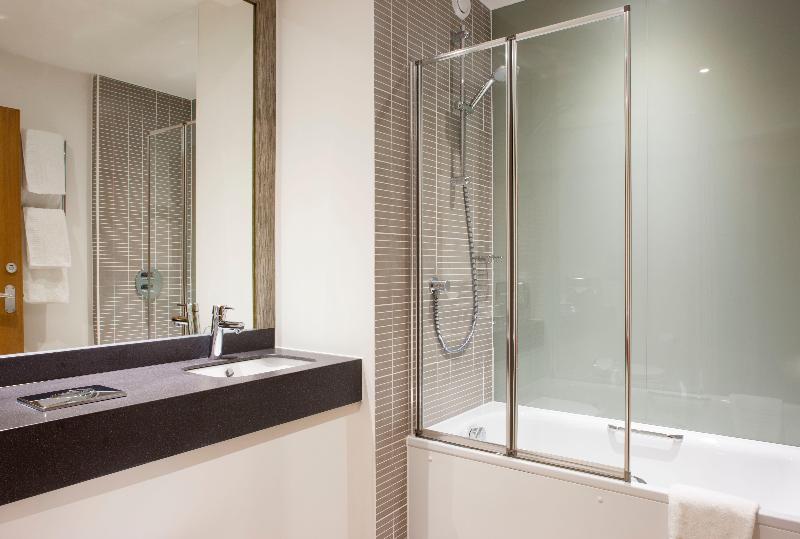 Holiday Inn Ashford Central image