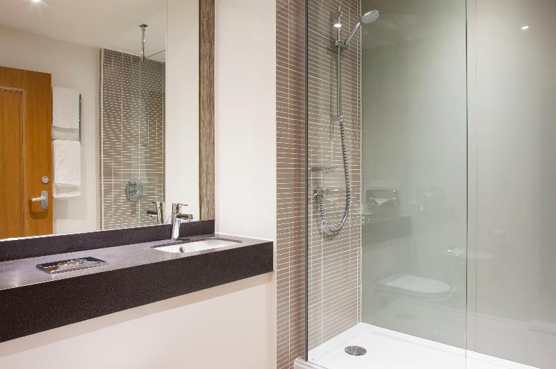 Holiday Inn Ashford Central image