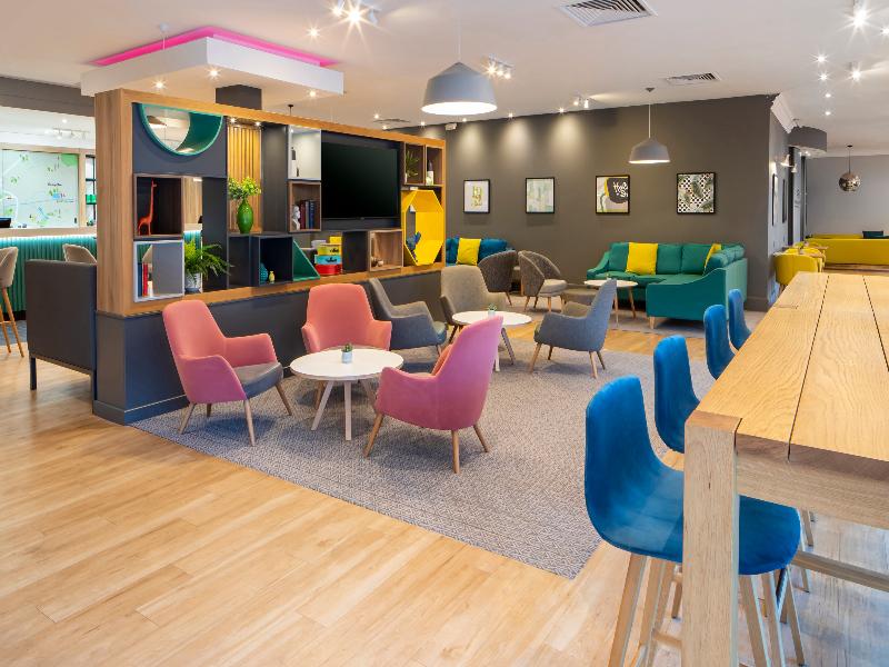 Holiday Inn Aylesbury image