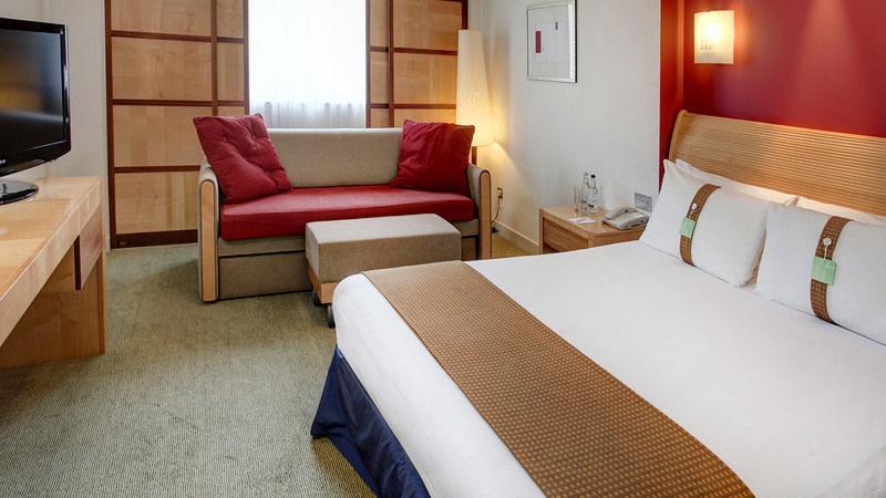 Holiday Inn Aylesbury image