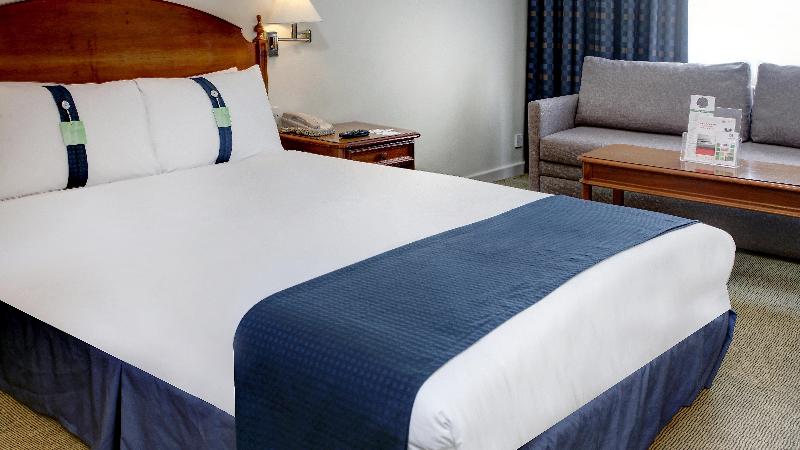 Holiday Inn Aylesbury image