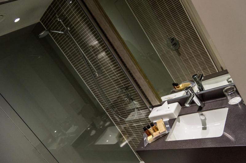 Holiday Inn Leeds - Brighouse image