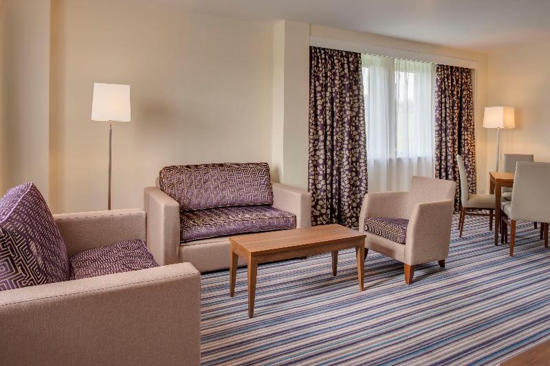 Holiday Inn Leeds - Brighouse image