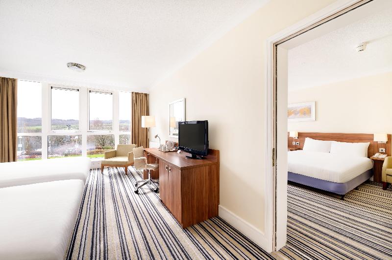 Holiday Inn Leeds - Brighouse image