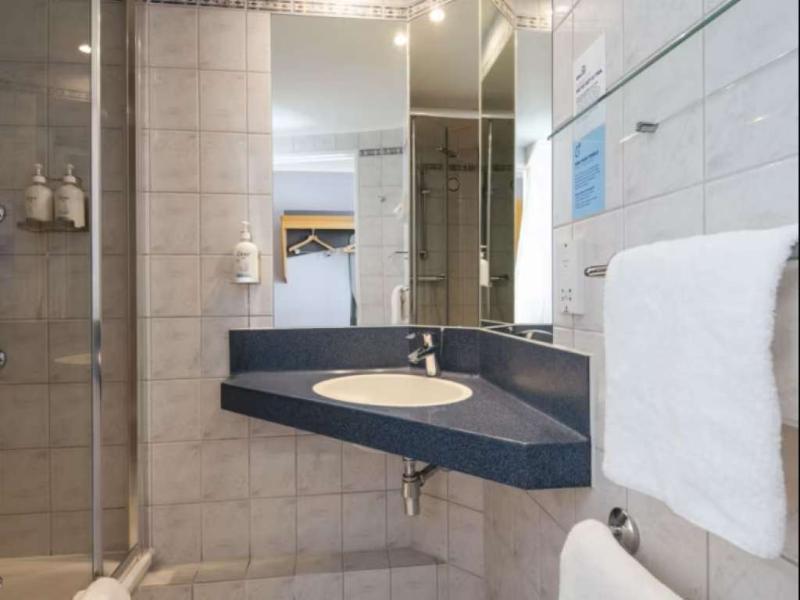 Holiday Inn Express Bristol - Filton image