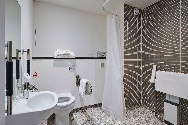 Holiday Inn Rugby - Northampton image
