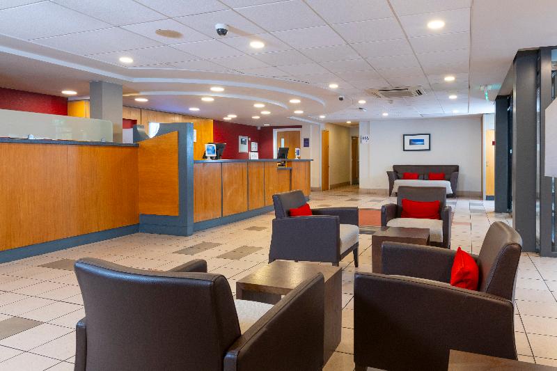 Holiday Inn Express Droitwich image