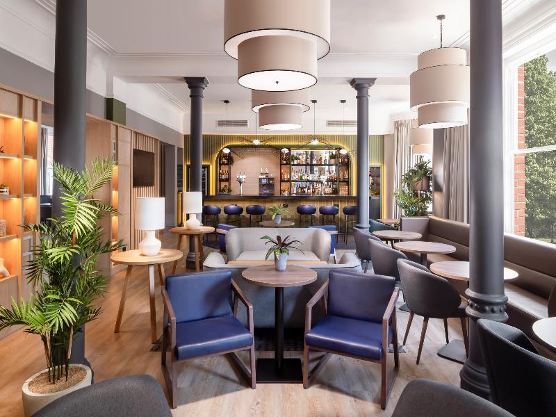 Holiday Inn Farnborough image