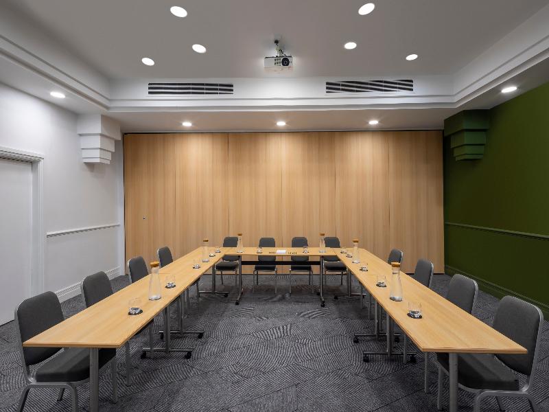 Holiday Inn Farnborough image