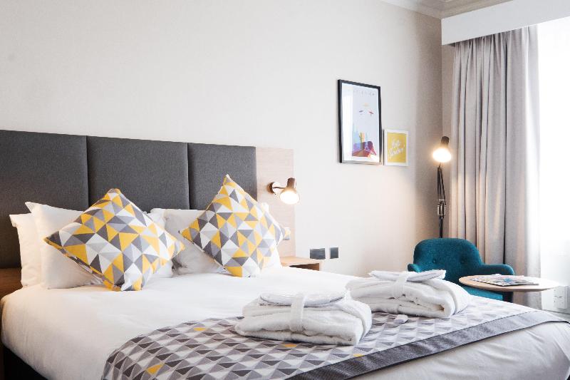 Holiday Inn Farnborough image