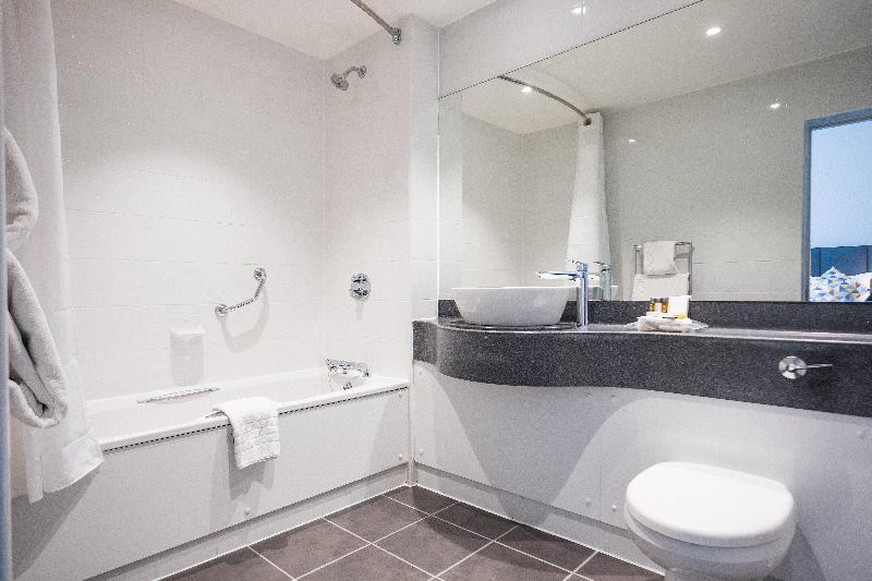 Holiday Inn Farnborough image