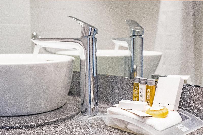 Holiday Inn Farnborough image